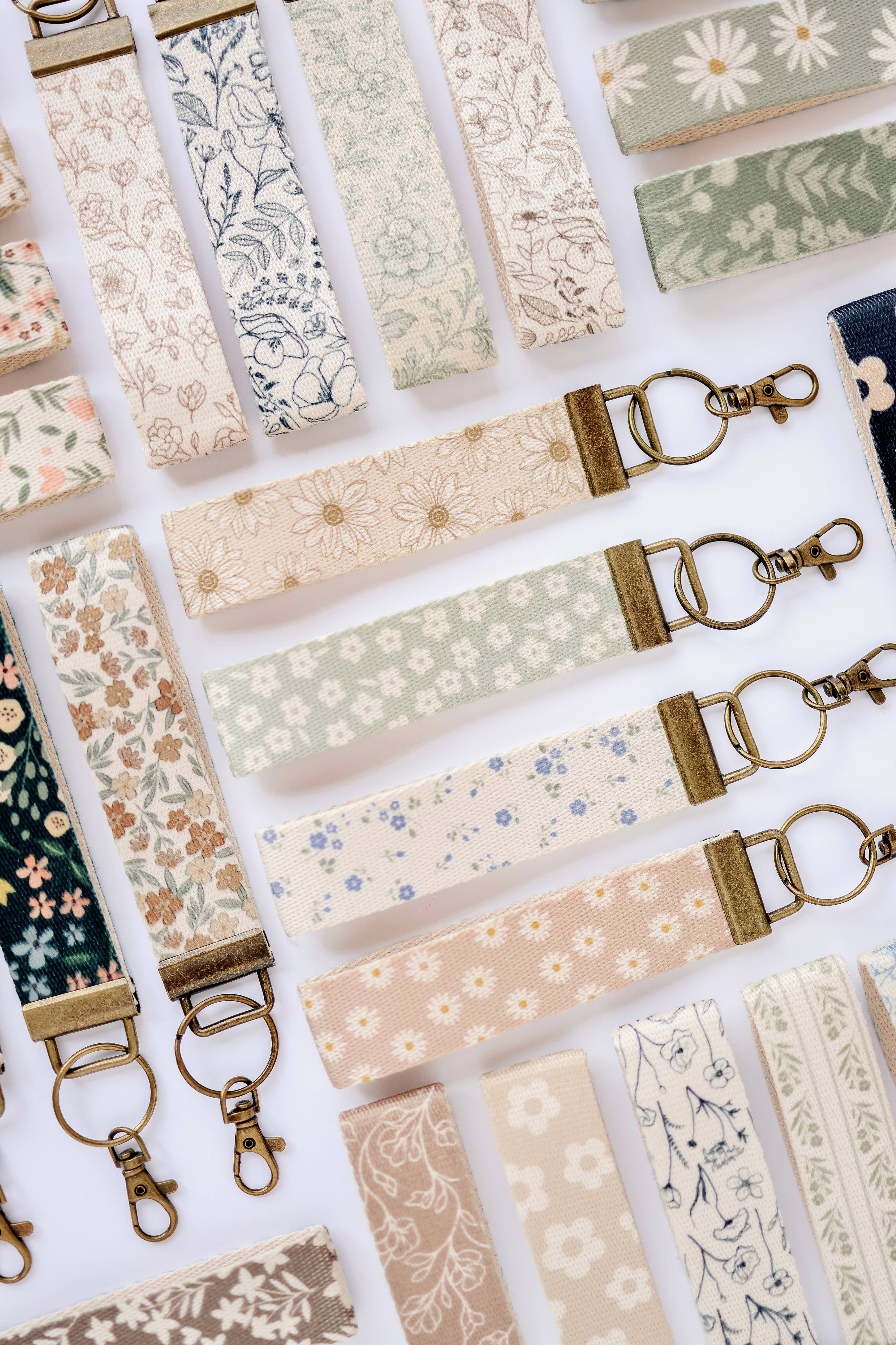 Frederick Family Co. – wholesale Snodd - Unisex – Nyckelband i canvas för handled, nyckelarmband20