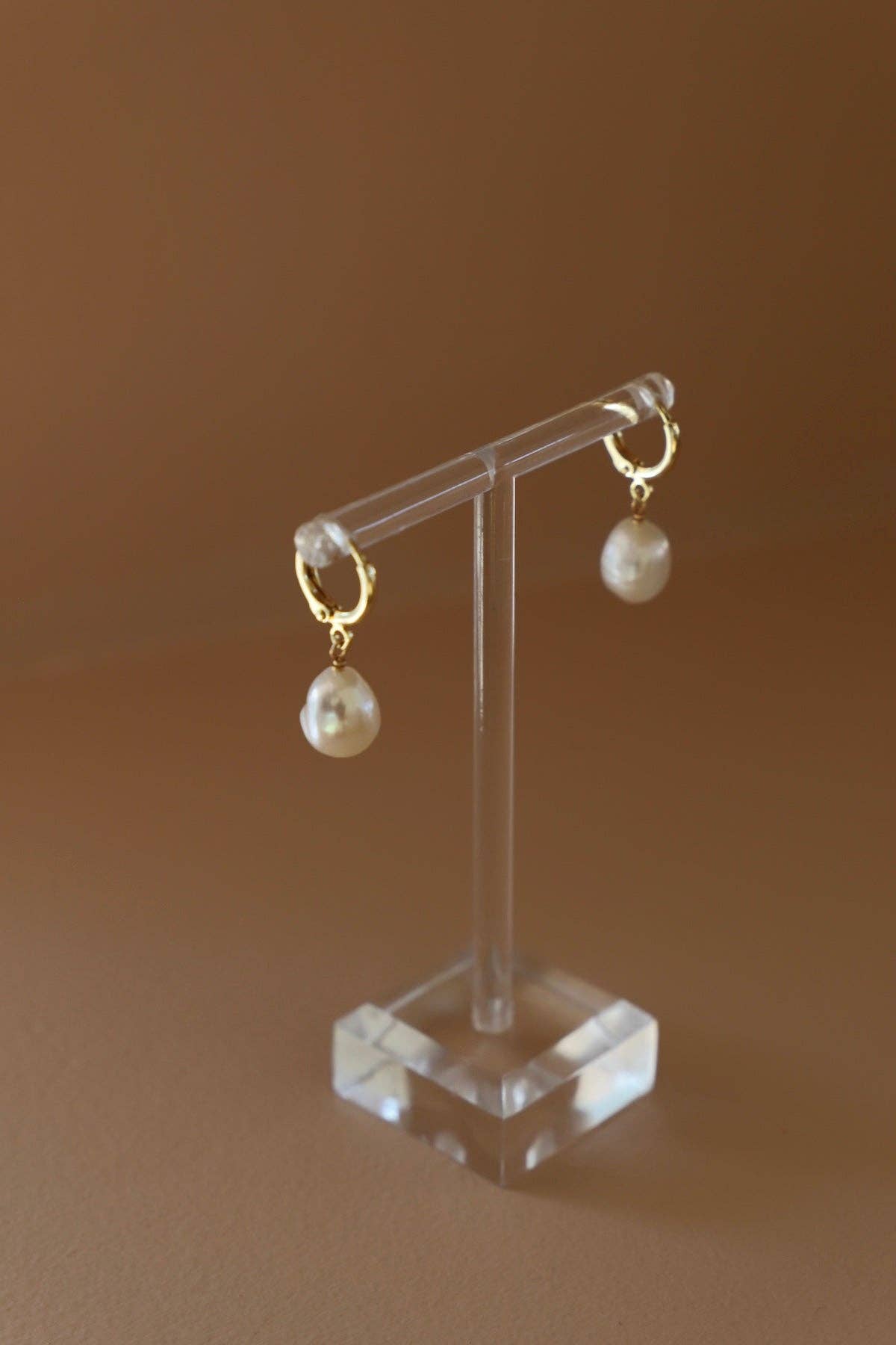 Katie Waltman Jewelry - Wholesale Huggie Earrings - KESHI PEARL NUGGET HUGGIES6