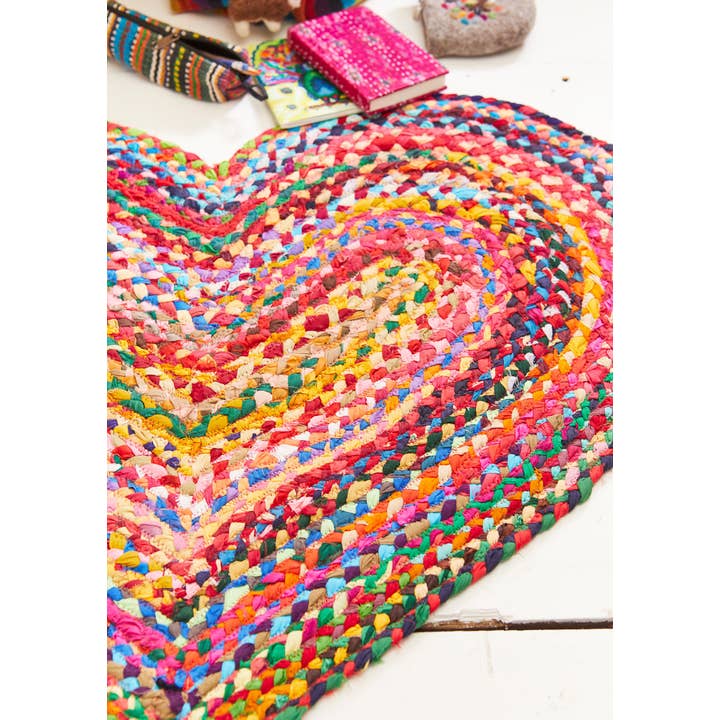 Namaste - Vendita all'ingrosso Tappeto - Tappeto a forma di cuore intrecciato in cotone riciclato, 90 x 60 cm