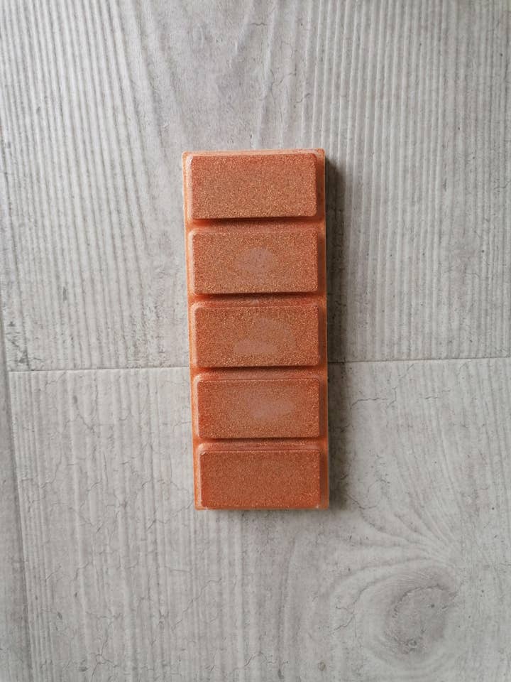 Crisp golden leaves snapbar for wholesale by Bee-utiful Fragrances