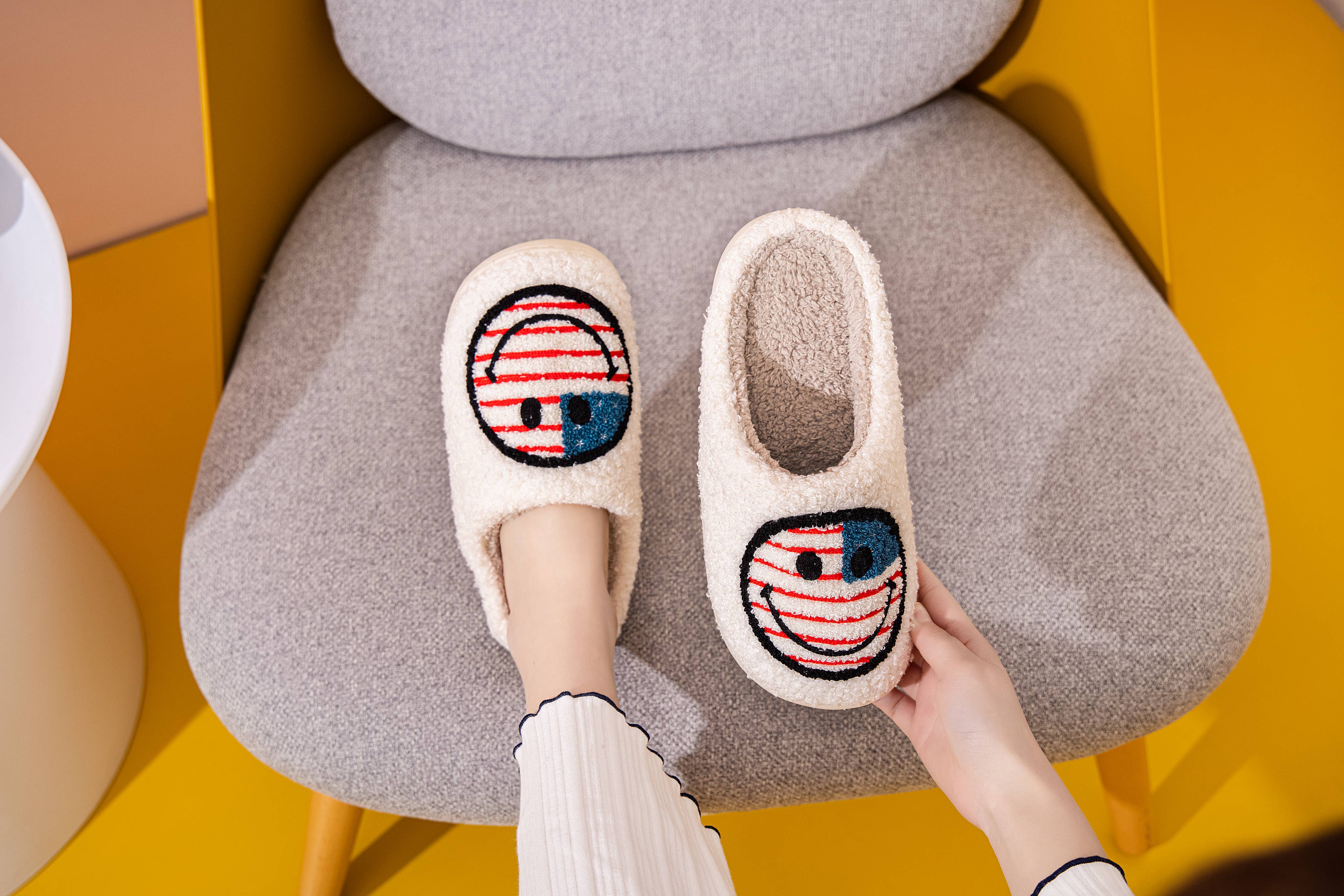 Shop Lev - Wholesale Slippers - Women's - [PACK] Happy Face Comfort Fluffy Slider Slipper for adult38