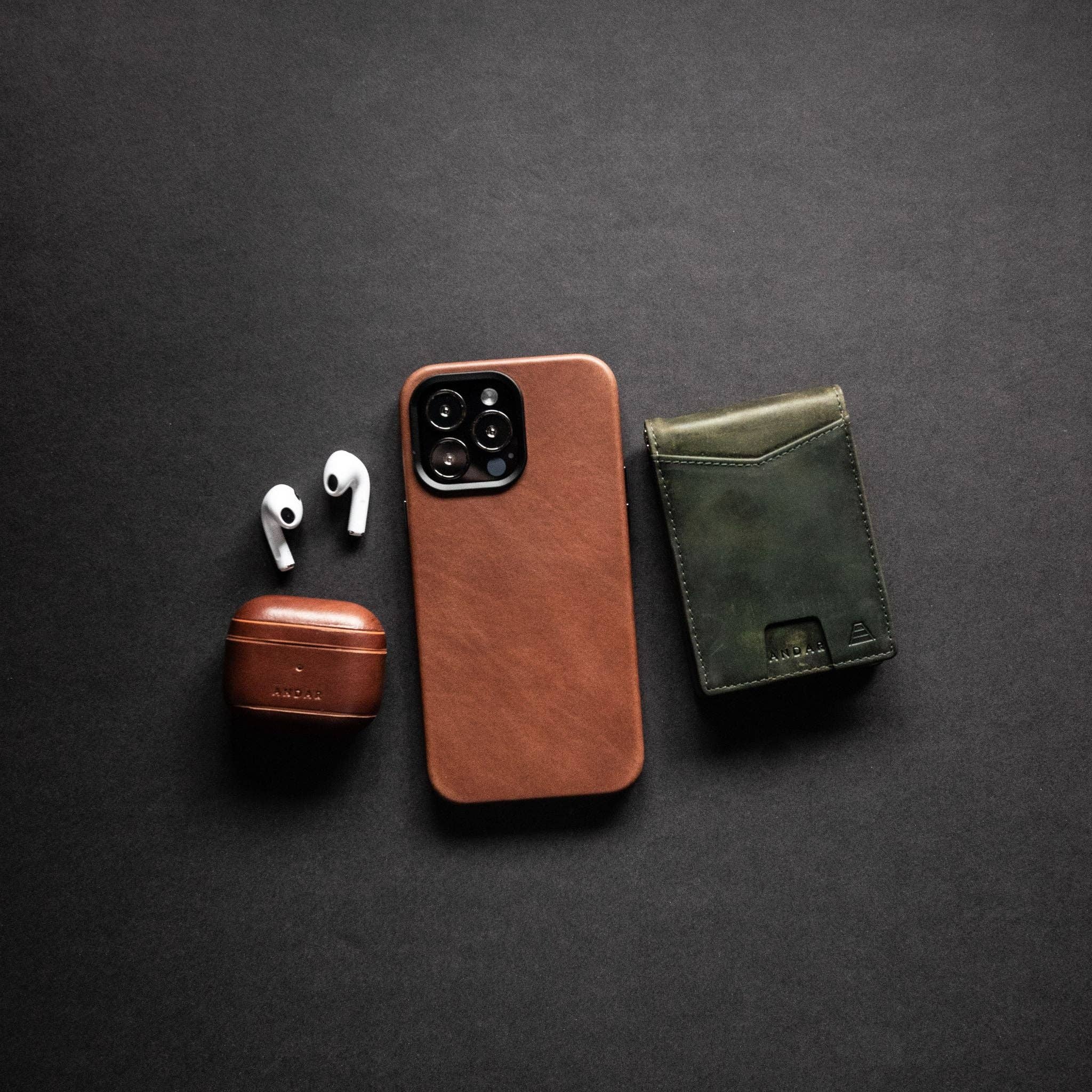 Andar - Wholesale Phone Case - Unisex - The Aspen Full Grain Leather iPhone Phone Case with MagSafe162