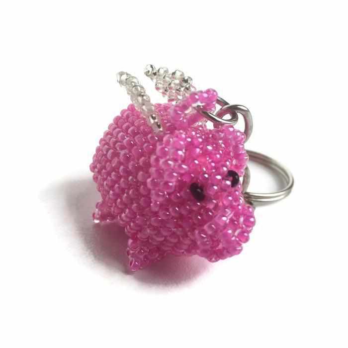 Lumily - Vente Porte-clés – femme - Porte-clés fait main en perles de rocaille "Cochon Volant" - Guatemala2
