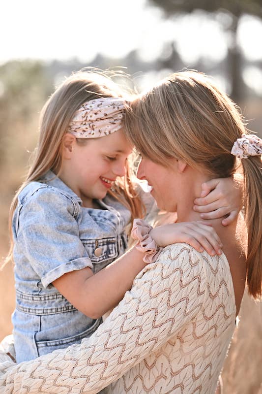 Hairjewelz by Elle - Wholesale Fashion Headband - Women's - Bandeau Normal "Rose Flower"2