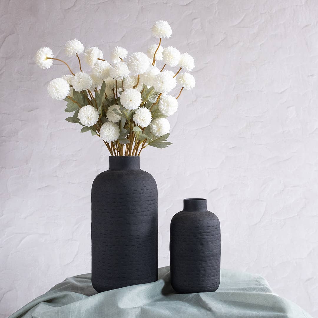 Made Market Co. - Wholesale Vase - Textured Vase Large Oblong4