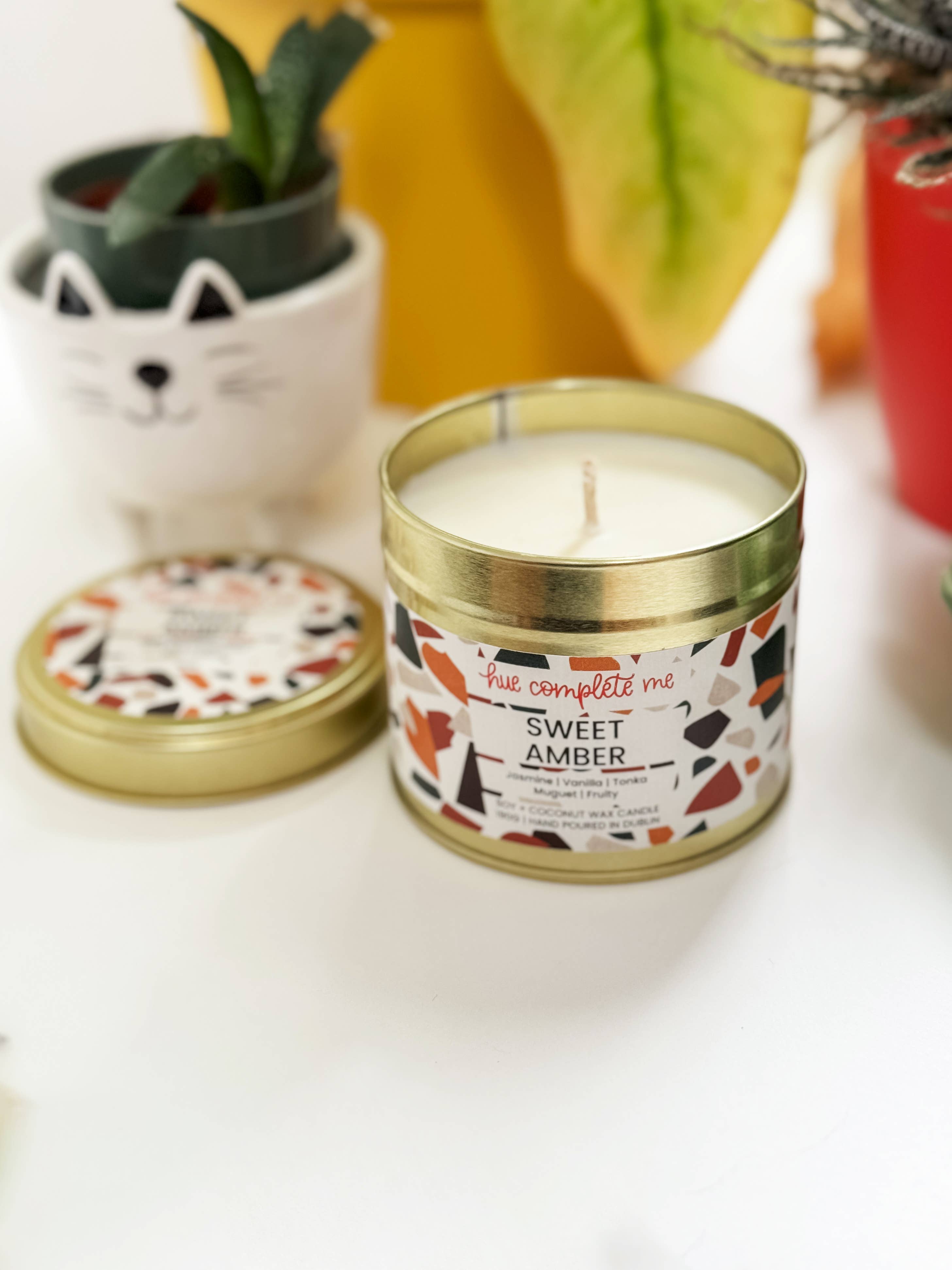 Hue Complete Me – wholesale Reseljus – Sweet Amber doftljus3