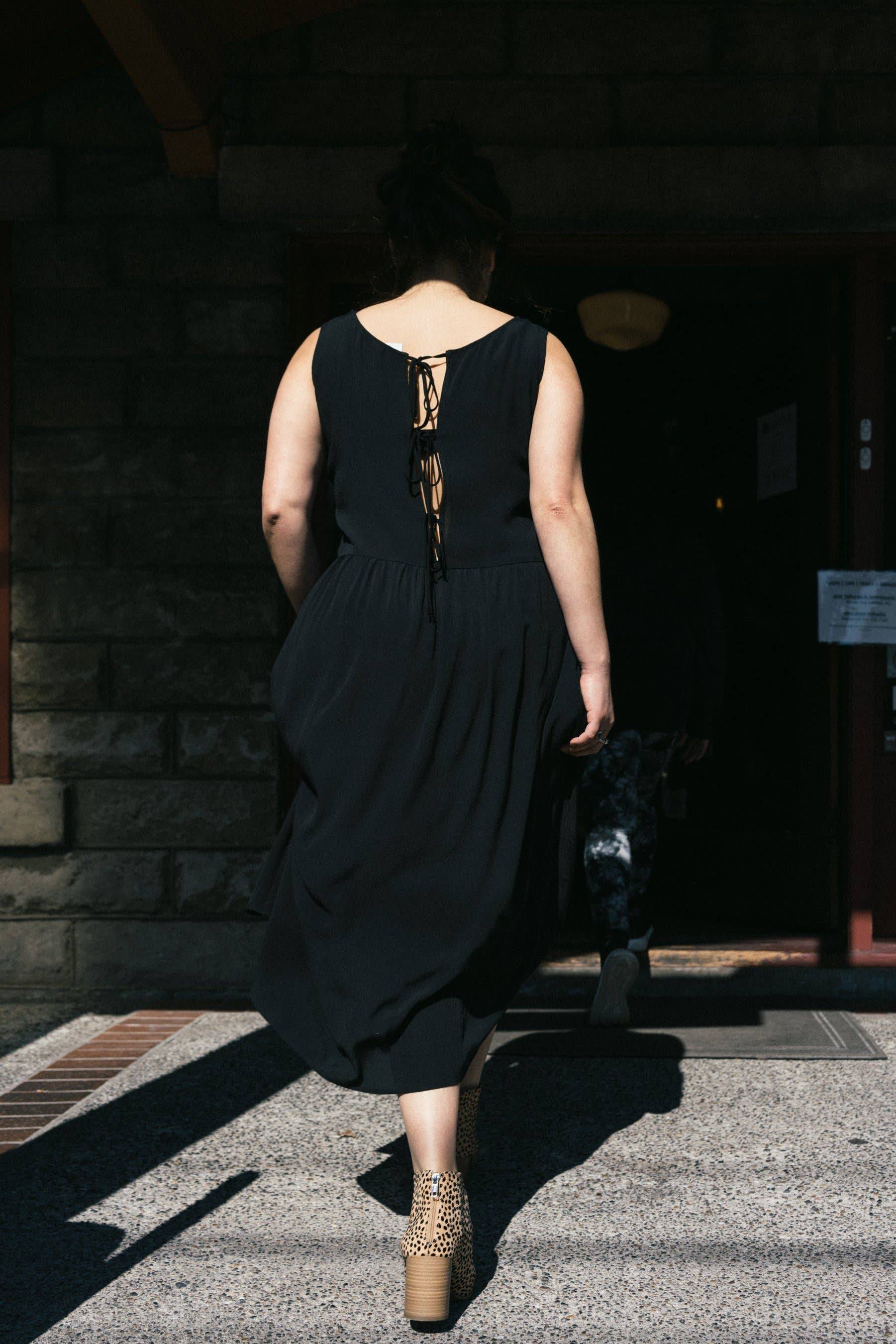 Altar - Wholesale Dress - Women's - Reversible Gwendolyn Dress in Black Crinkle3