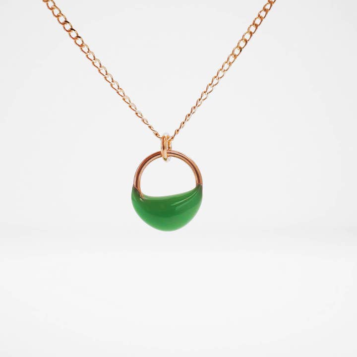 Collier Crescent Medium pour la vente par Verre Modern
