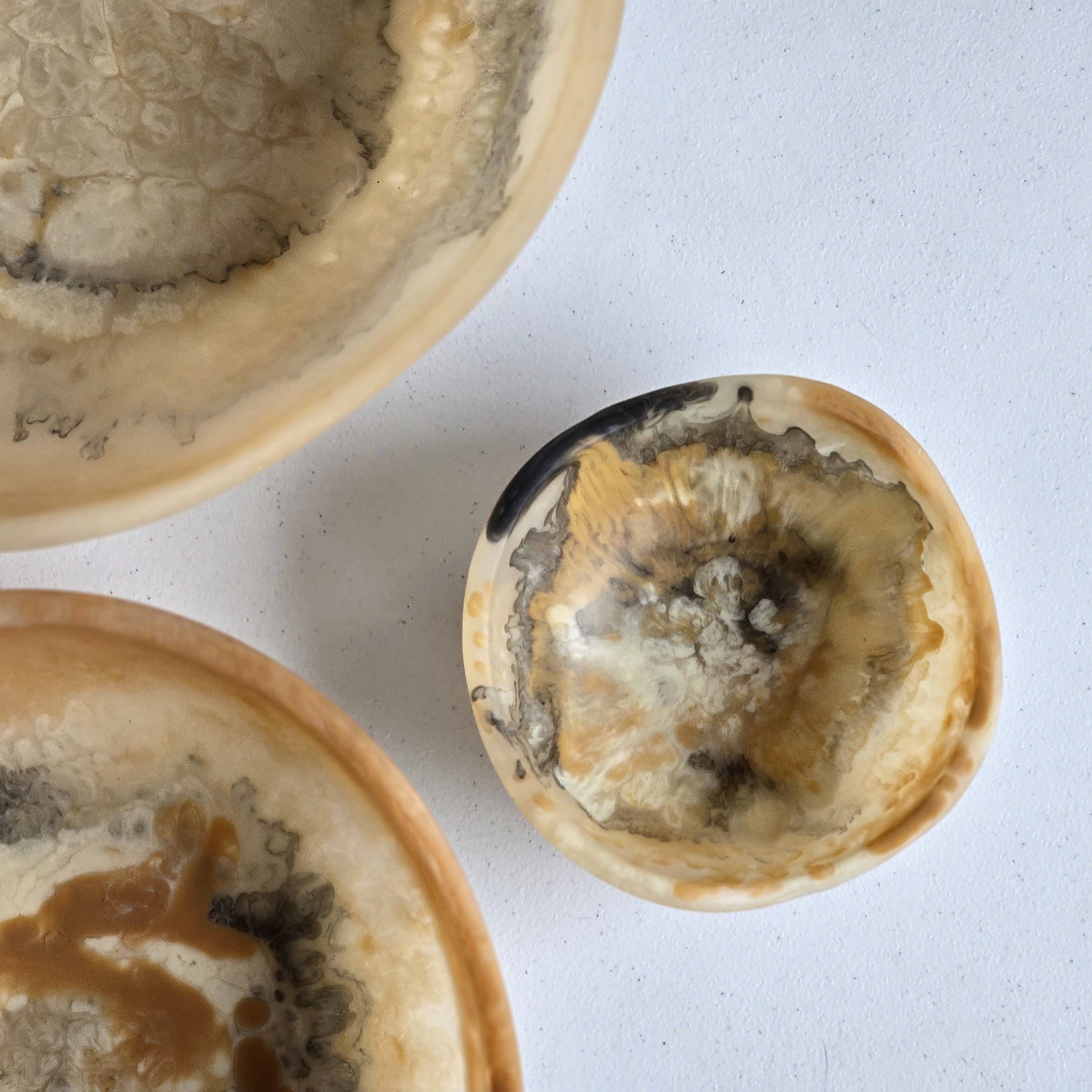 Gibb & Daan - Wholesale Serve Bowl - Large wavy 3 bowls Set - Matte Finish Hand Poured Resin8