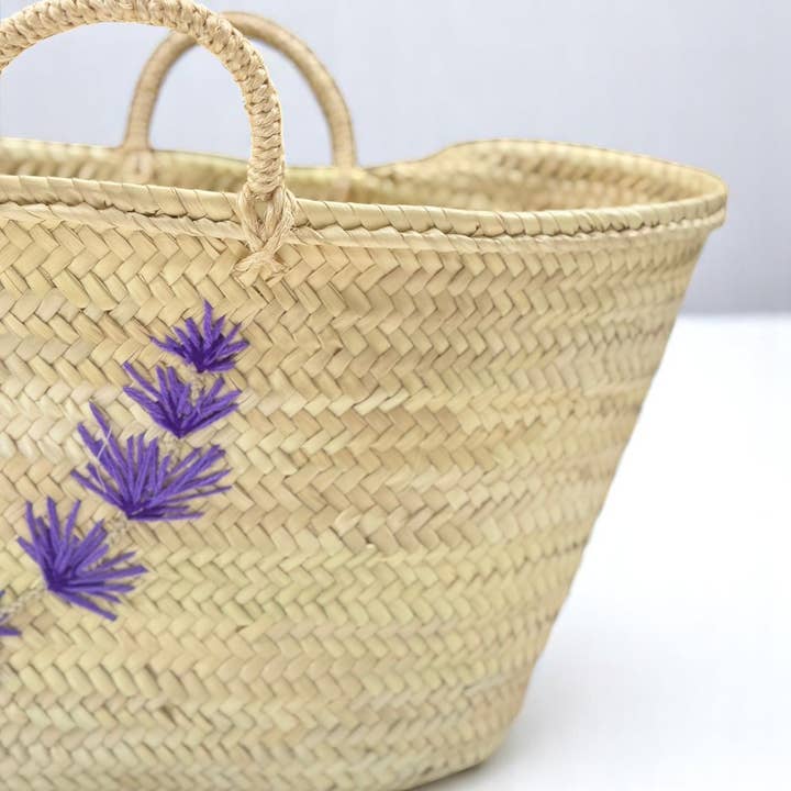 Gran Wholesale – Großhandel Strandtaschen – Marokkanische Strohtasche mit Lavendel-Stickerei4