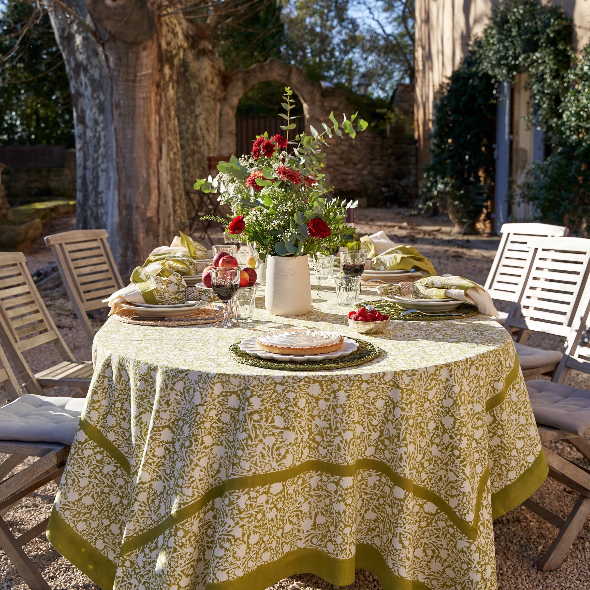 Caravan Home - Wholesale Tablecloth - Meadows Vert Tablecloth6