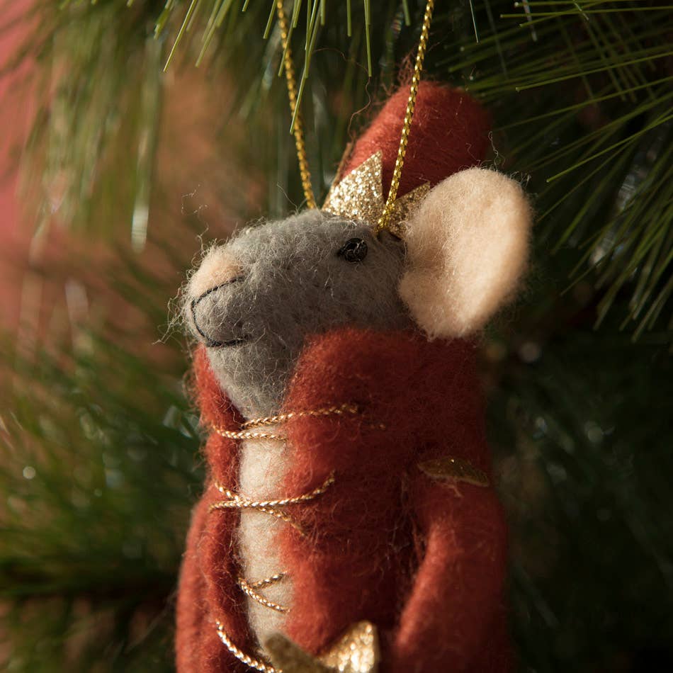 Mahe Homeware - Wholesale Ornament - Circus Artist Mouse Felt Ornament1