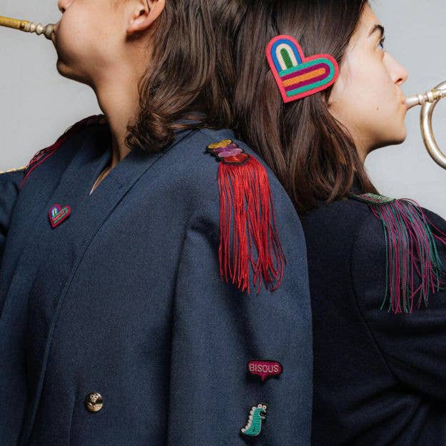 Macon & Lesquoy - Wholesale Brooch - Hand embroidered shoulder pad - Majorette4