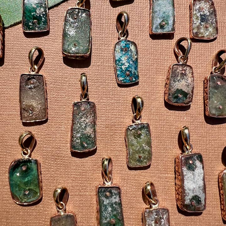 Bead Goes On - Wholesale Beads - Silk Road Roman Glass Pendants Rectangle Set in Copper3