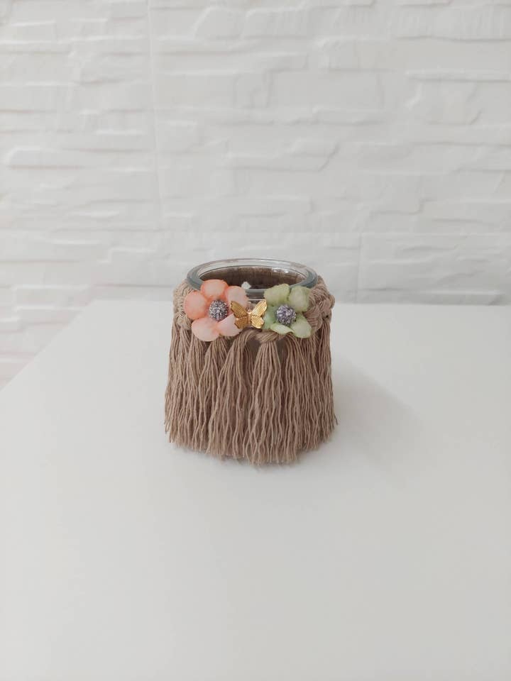 Bloemenlamp van macramé voor wholesale door Zaumi Loop