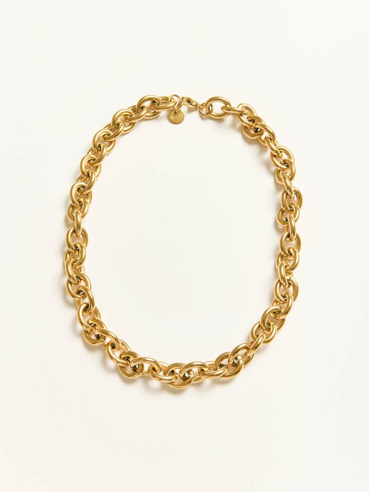 Jane - Collier Ras-de-Cou Chaîne Dorée Audacieuse pour la vente par Palas