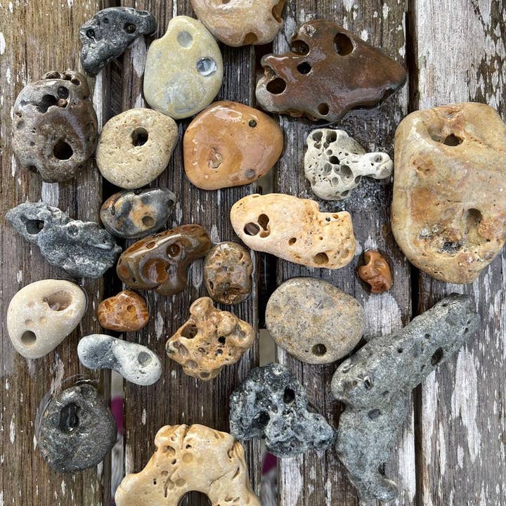 Bodhi Leaf Market - Wholesale Spiritual Stone/Crystal - Fairy Stones, Hag Stones, Crystal Magic
