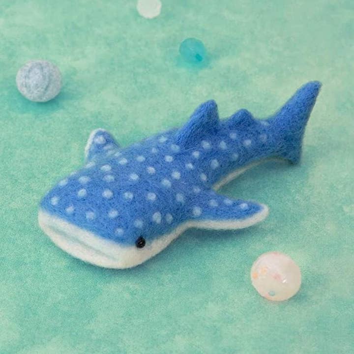 「FUNJI」In Japan - Wholesale DIY Craft Kit - DIY Whale Shark Needle Felting Kit: Japanese Wool Craft0