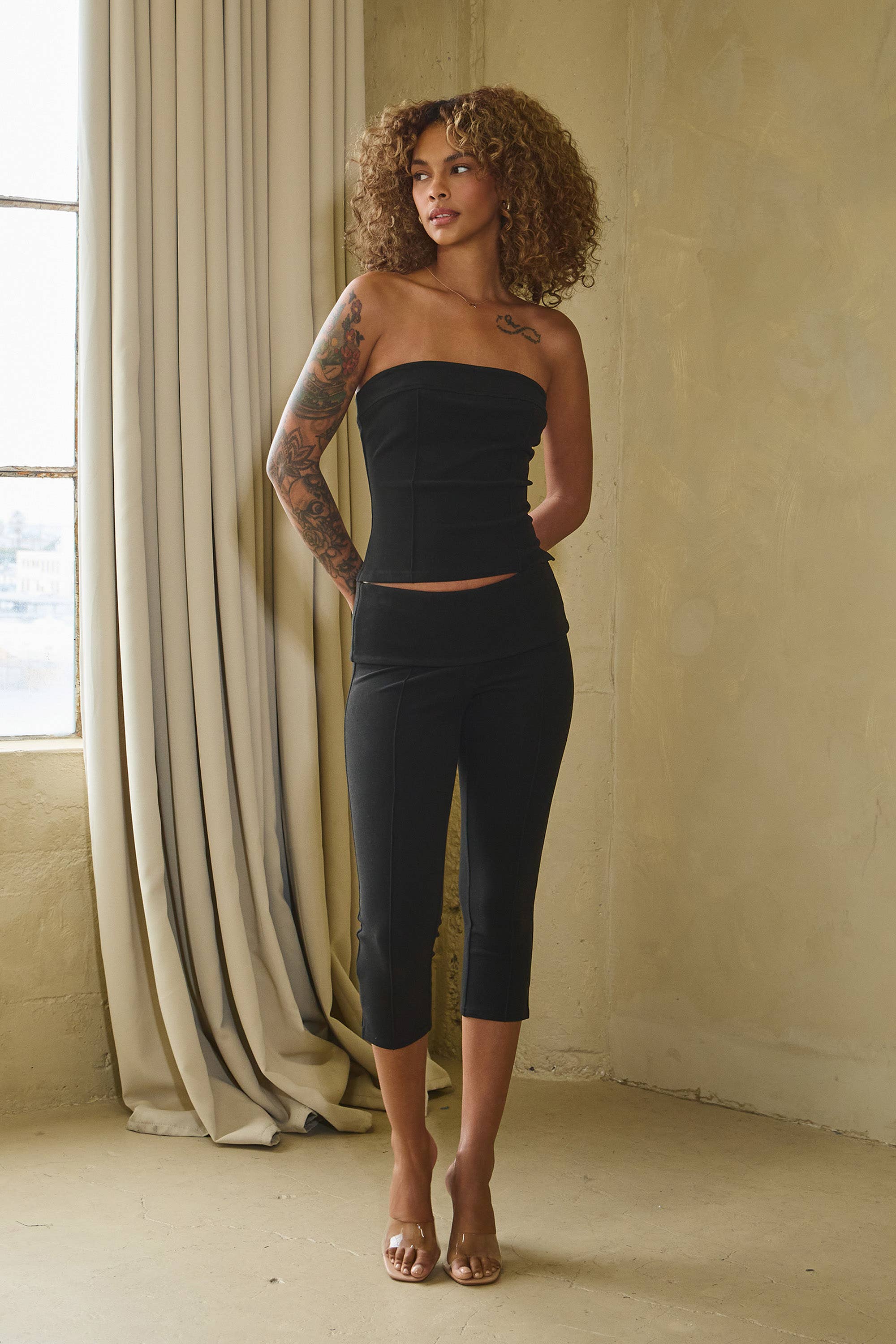 No Vacancy - Vente Ensemble de vêtements d'intérieur – femme - Ensemble ultra doux en jersey double face : haut tube et capri13