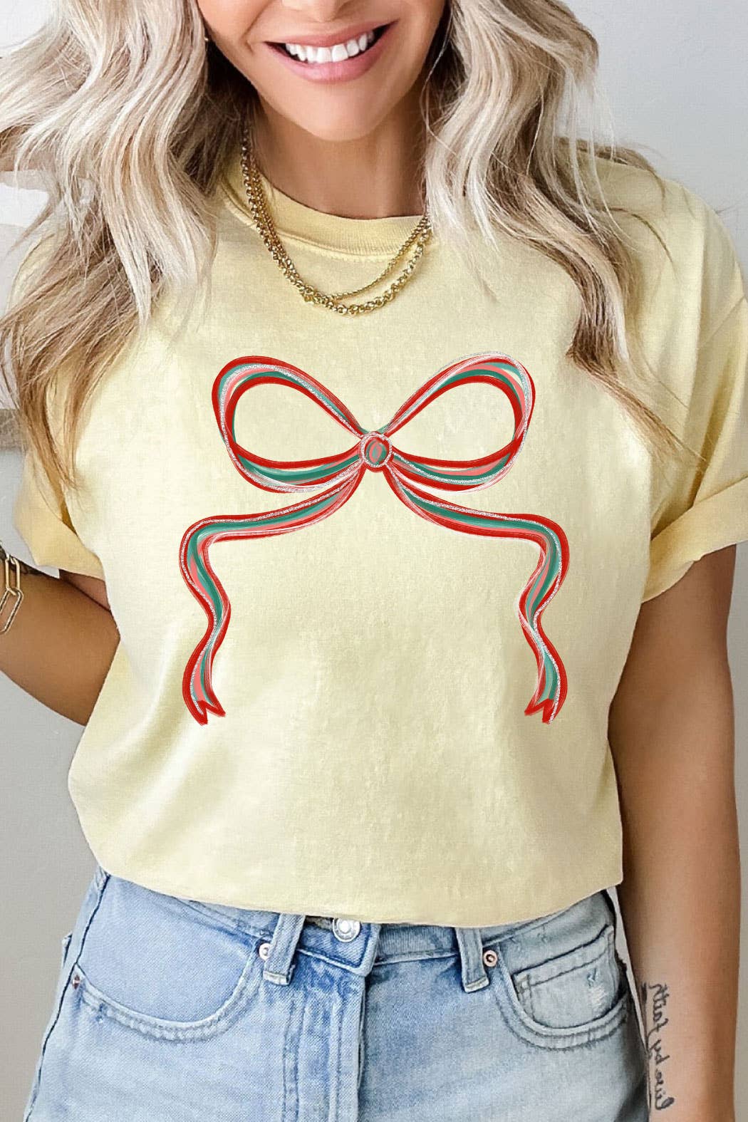 Kissed Apparel – wholesale Screen printed t-shirt – Women′s – Teal And Red Christmas Bow Comfort Colors Tee1