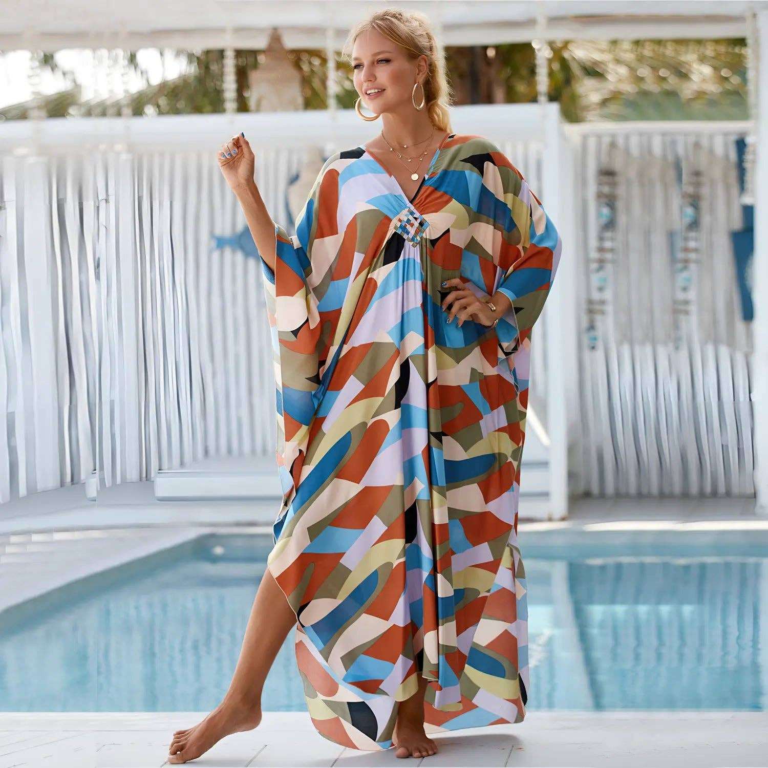 Muqeem & Brothers – Engroshandel Kaftan - Dame – Kaftan Sommerkjoler, Flettet V-hals - Hvid Palme, S-3XL0