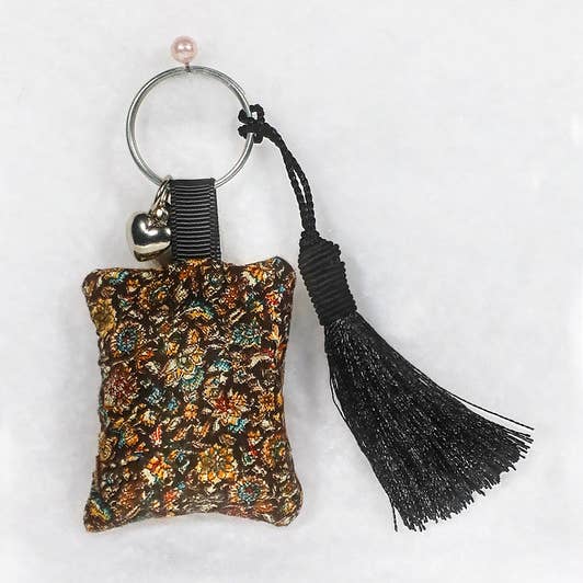 Floral Key Cushion TONKA BEAN for wholesale by Autour Du Parfum