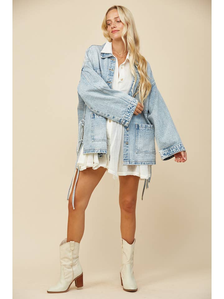 LEICHTER DENIM Oversize Boyfriend Jeansjacke mit seitlichen Bindebändern für den Großhandel auf Faire11