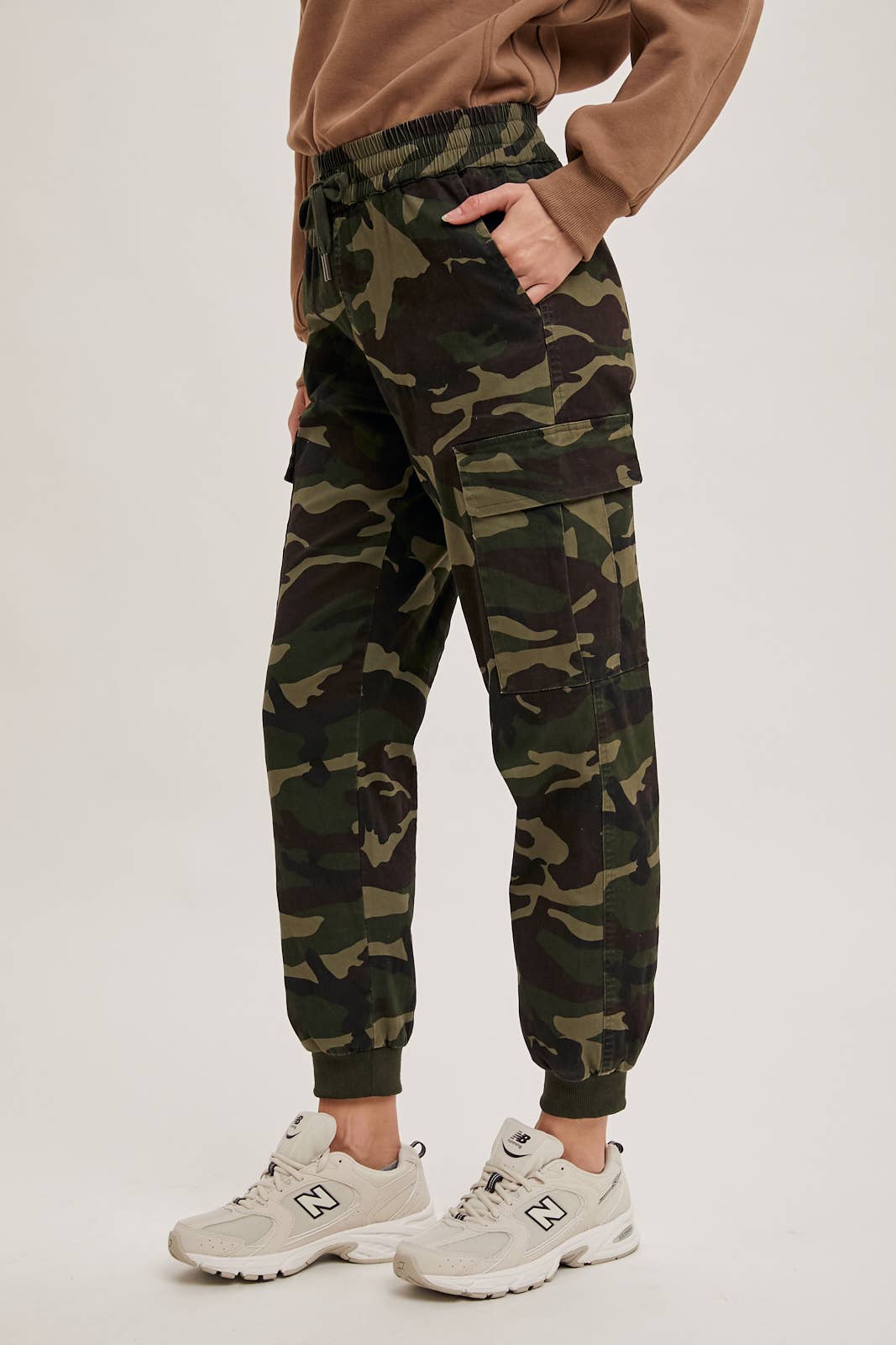 Bluivy – Calças - Mulher por atacado – CALÇAS CAMO CARGO JOGGER15