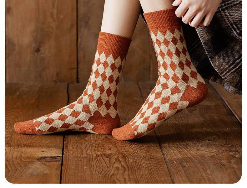 Tourtiwi - Wholesale Socks - Women's - Women's retro plaid wool socks mid-tube thick warm socks9