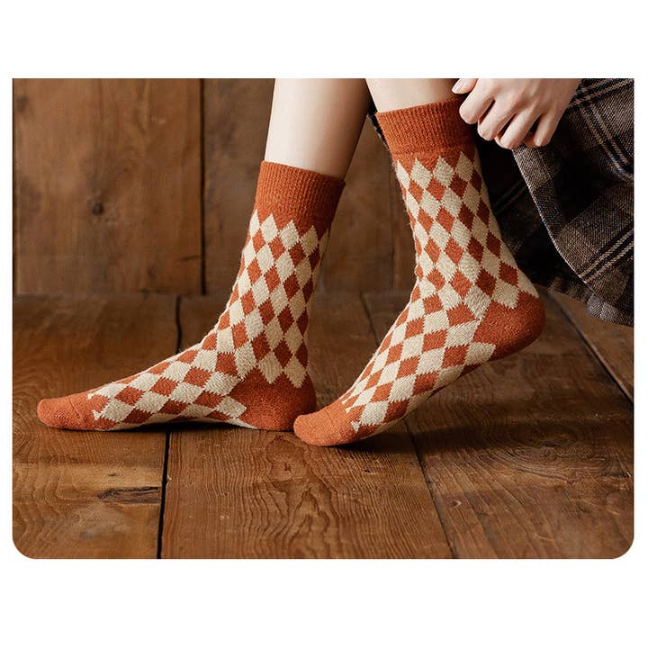 Tourtiwi - Wholesale Socks - Women's - Women's retro plaid wool socks mid-tube thick warm socks9