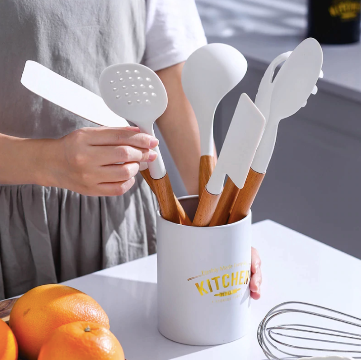 Homerely (We Cover All Import Duties) - Wholesale Kitchen Utensil Set - White / Black Silicone Kitchen Utensils Set1