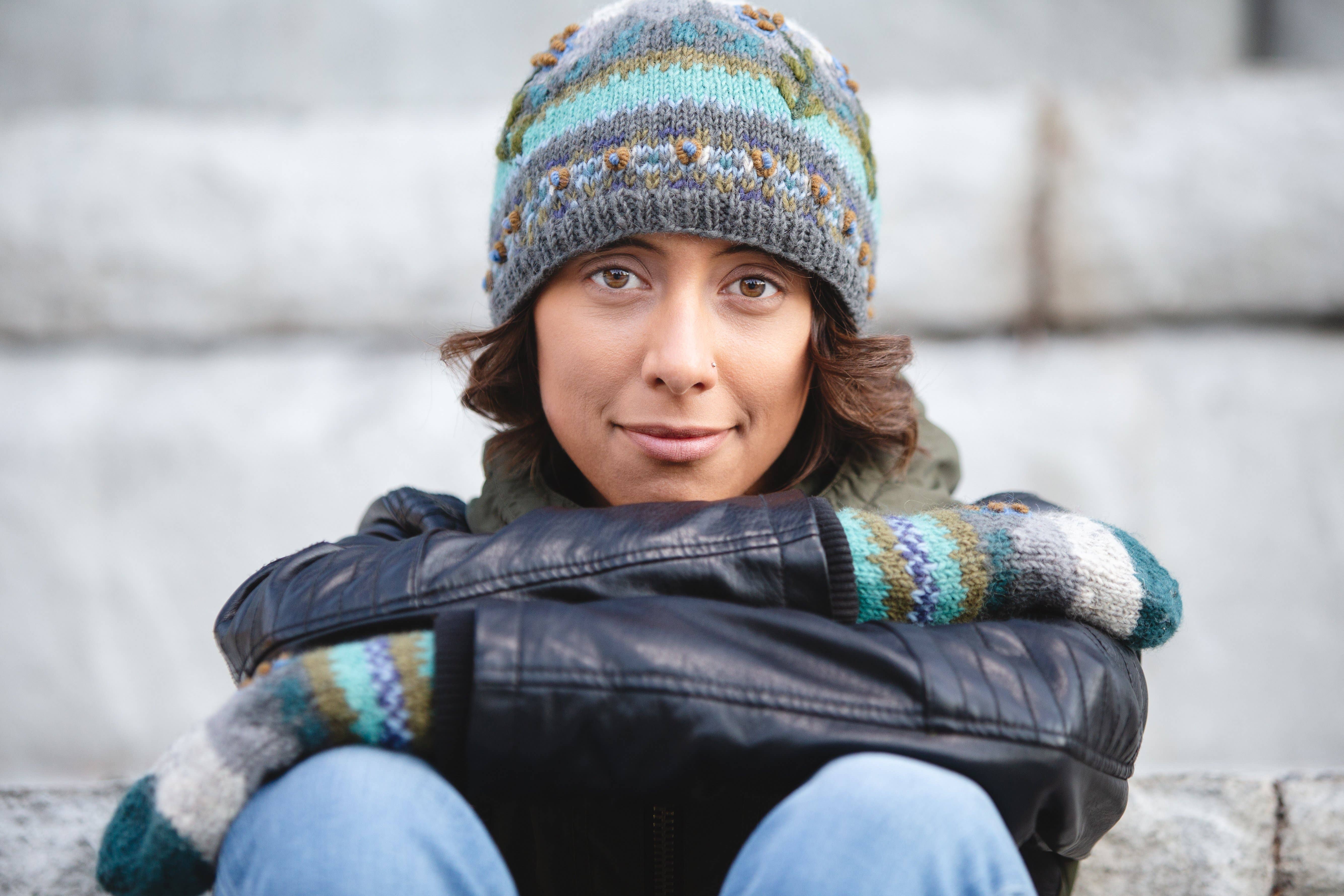 Lost Horizons Canada - Wholesale Mittens - Women's - Chloe Wool Mittens – Embroidered Floral Design3