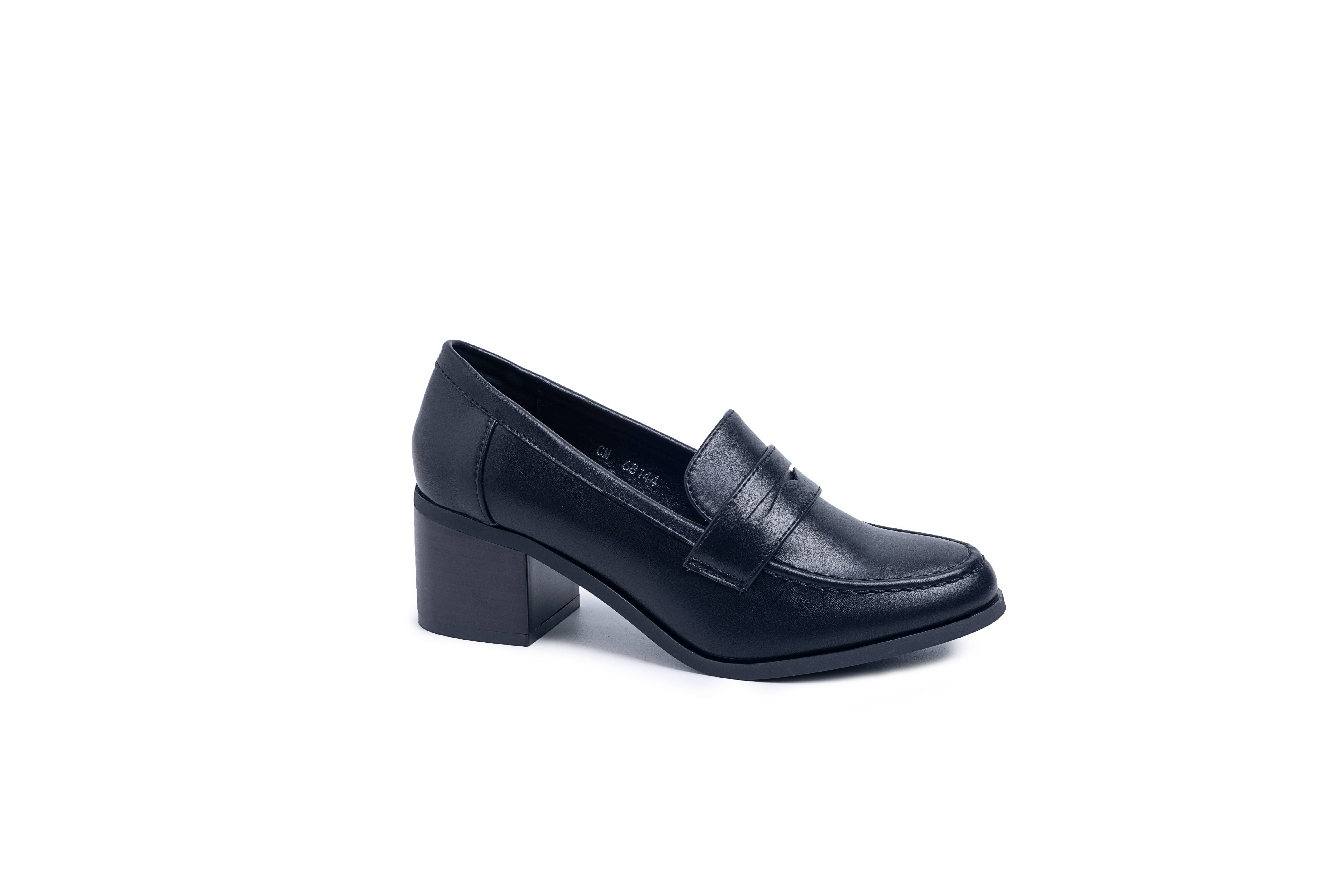 C'M PARIS – wholesale Loafers – Women's – Classic Block Heel Loafer 68144