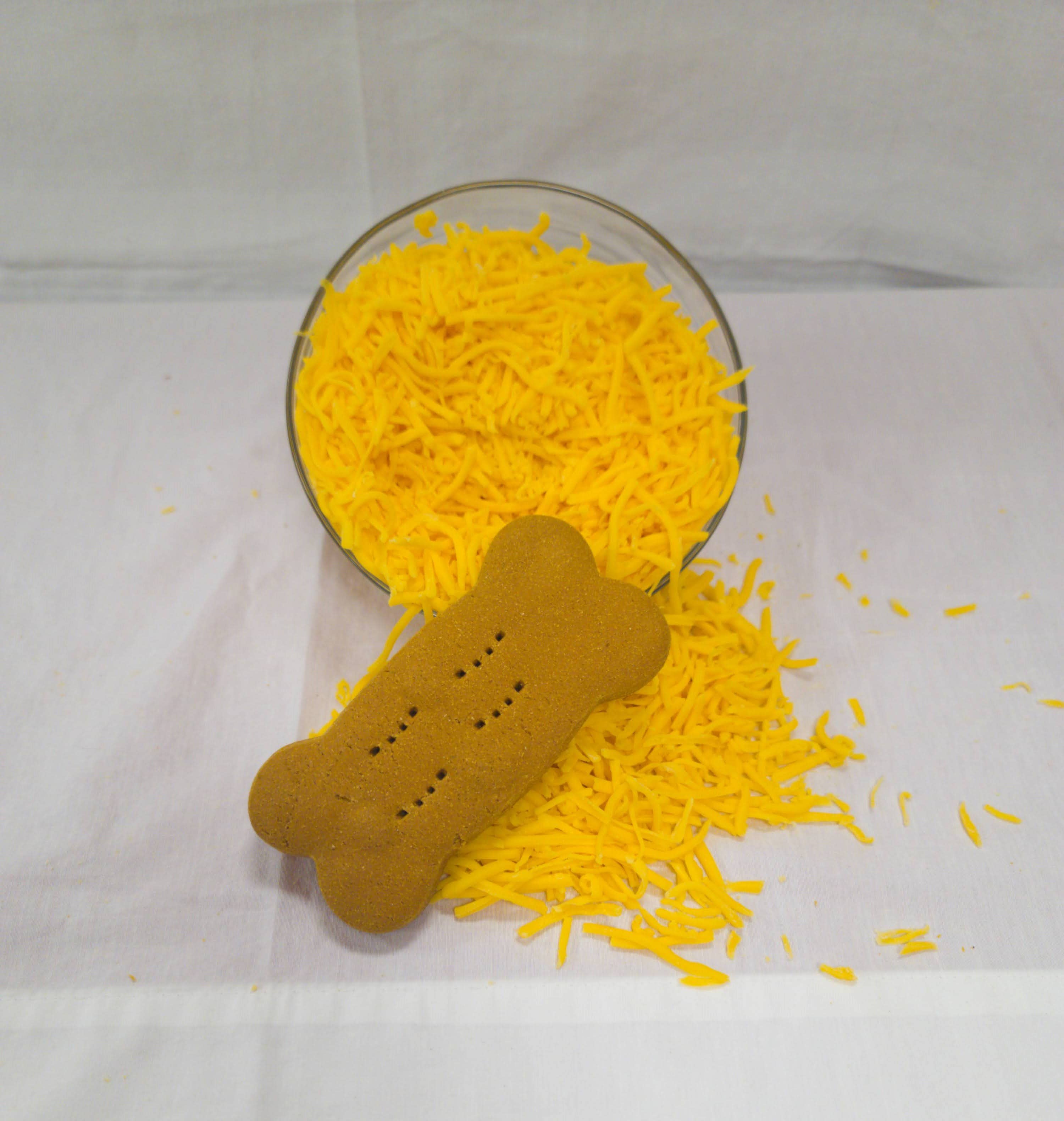 Veronica's Doggie Delights - Wholesale Pet Treats - Dog - Grain-Free Cheezy Bone2