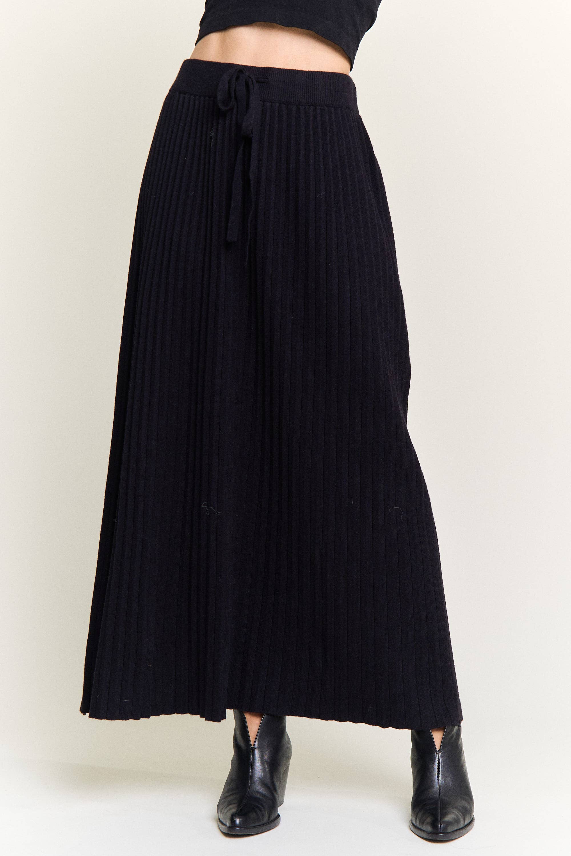 ADORA LA - Wholesale Skirt - Women's - CES4155 -RIBBED KNIT PLEATED MIDI SKIRT14