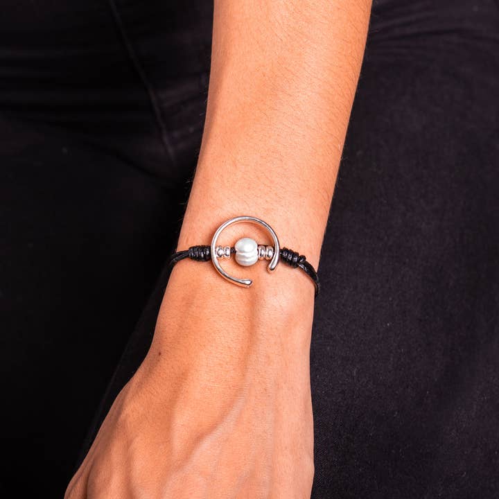 Bracelet en cuir véritable fait main pour femme MBR-15 pour la vente par RIOECO