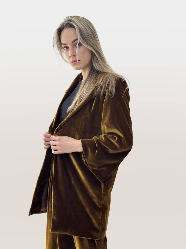 Veste en velours Dylan pour la vente par Jasmine Chong