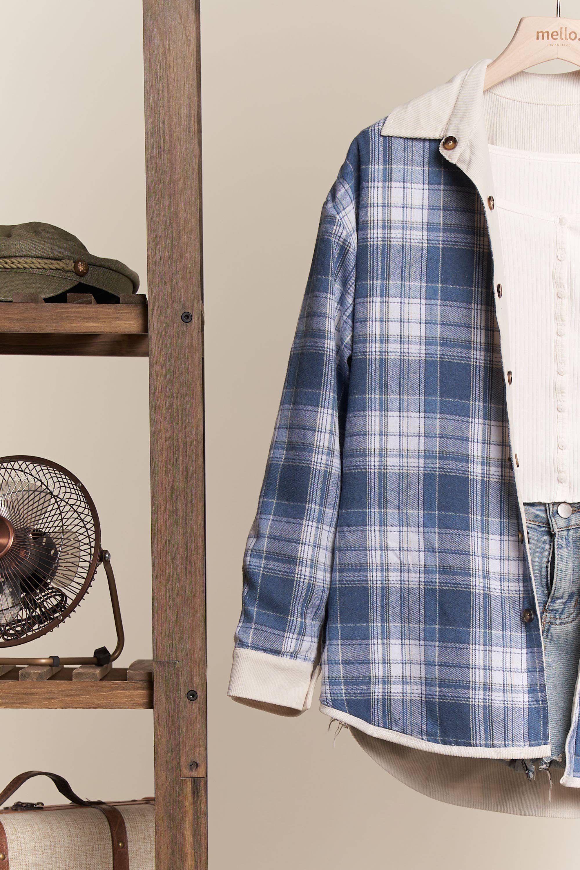 Mello. - Vente Chemise à col boutonné – femme - Chemise boutonnée réversible en velours côtelé et à carreaux4