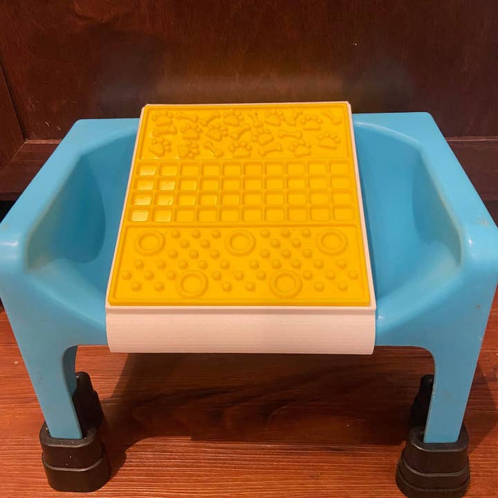 Fluff Trough - Wholesale Pet food mat – Dog - Attachable Licking Mat2