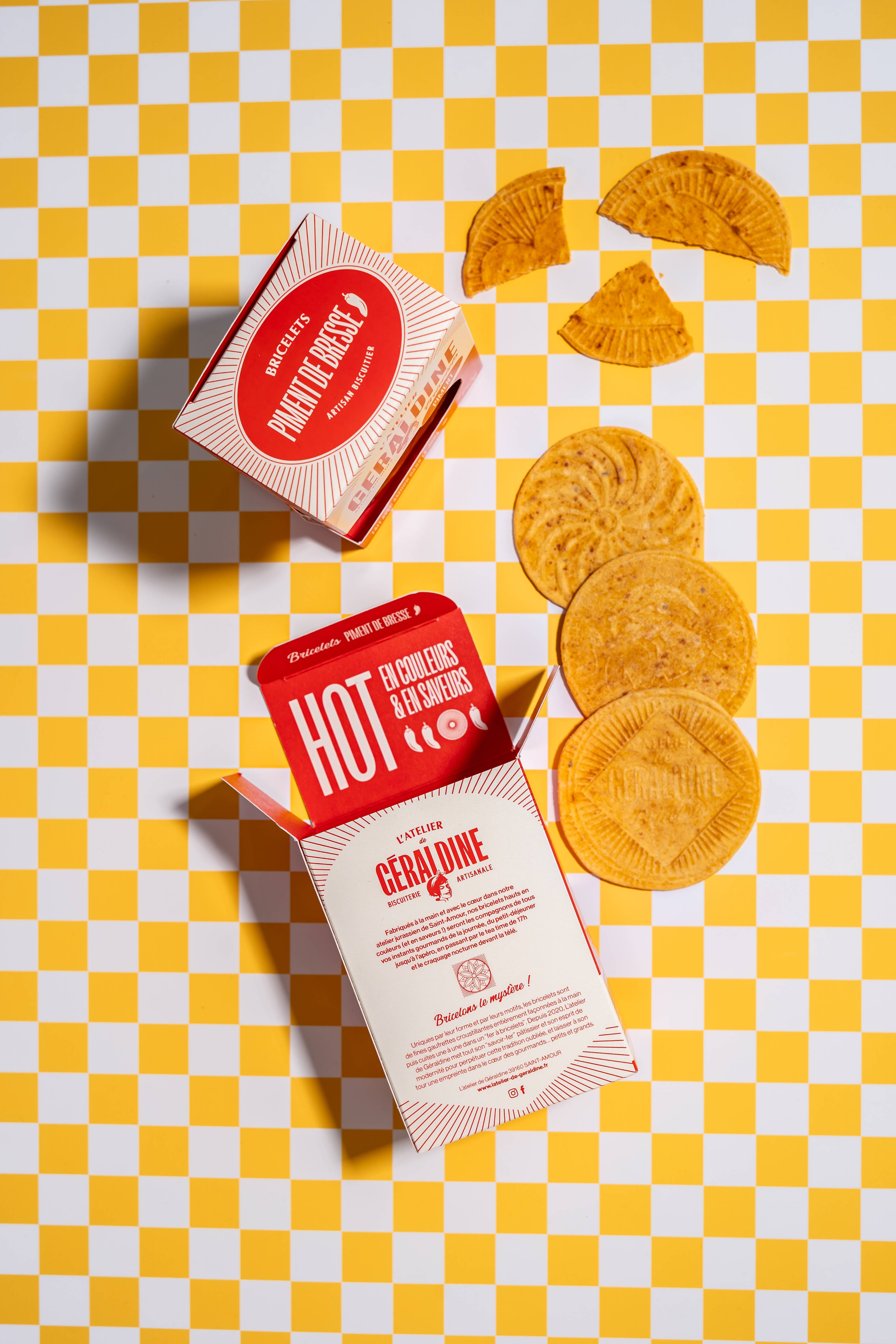 ATELIER DE GERALDINE - Wholesale Crackers - “Bricelets with Bresse Peppers” - Salty aperitif cookies1