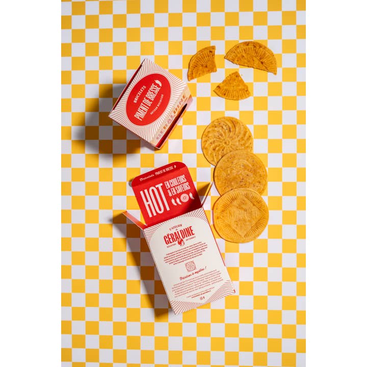 ATELIER DE GERALDINE - Wholesale Crackers - “Bricelets with Bresse Peppers” - Salty aperitif cookies1