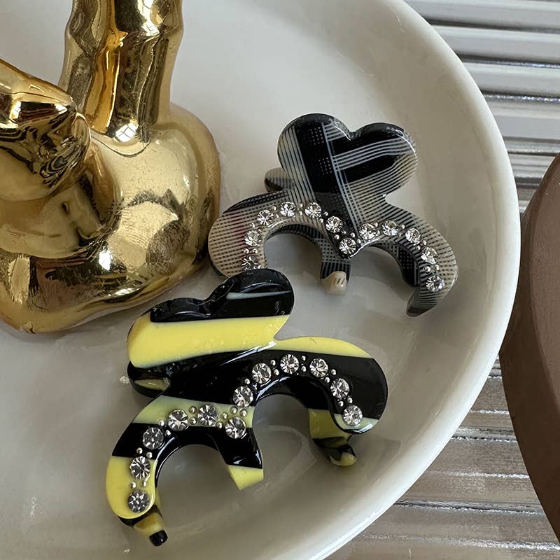 Tourtiwi - Wholesale Hair Clip - Women's - Acetate Small Diamond M-Shaped Hair Claw Clip3