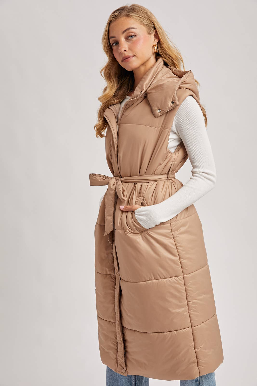 Bluivy – wholesale Väst - Dam – LÅNG LINJE BÄLTE PUFFER HUVA VÄST19