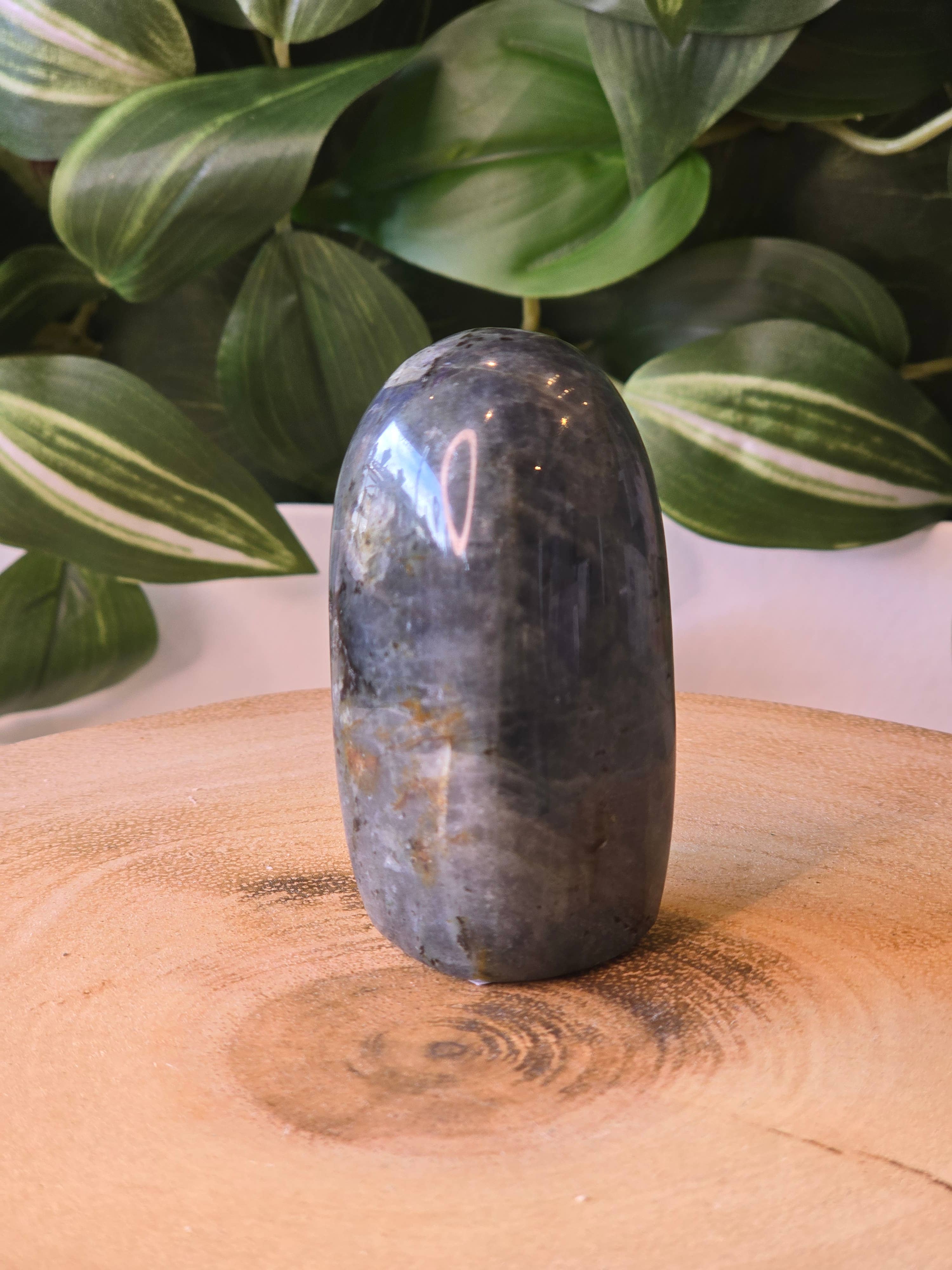 Crystal Cove Minerals – wholesale Spiritual stone/crystal – Labradorite Freeforms1