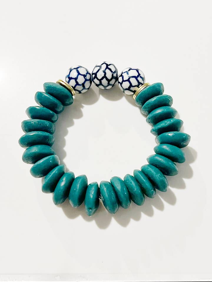 Ashanti Glass & Chinoiserie Bead Stretch Bracelet- Green for wholesale by GentrybyJenna