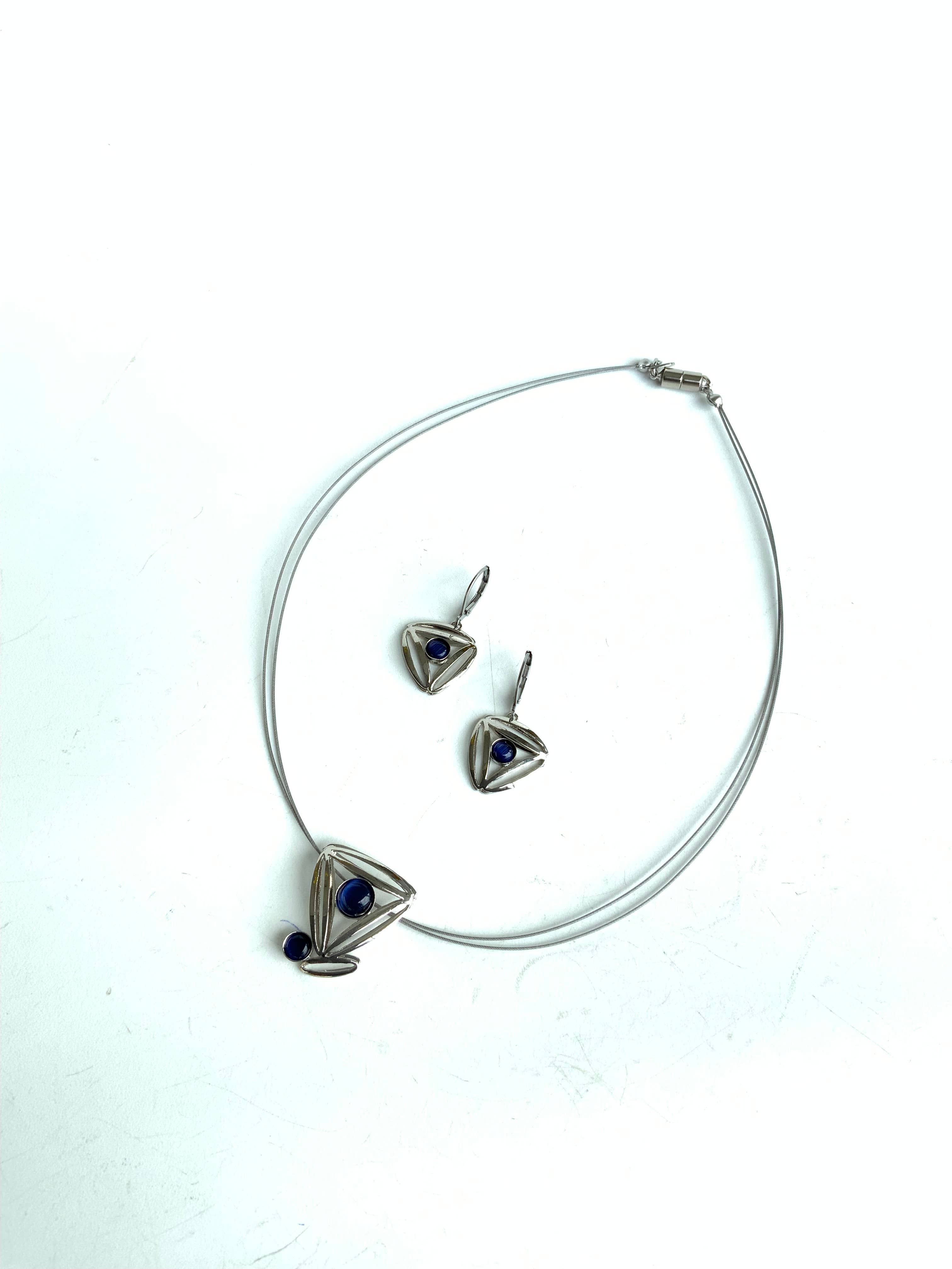 Christophe Poly / Crono Design – wholesale Jewellery set – SETS (KY) - Small Pendant WireNeck(K) 19" & LeverEar(X) Sets1