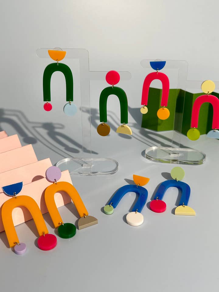 Collage-øreringe for engroshandel hos Combinist Goods