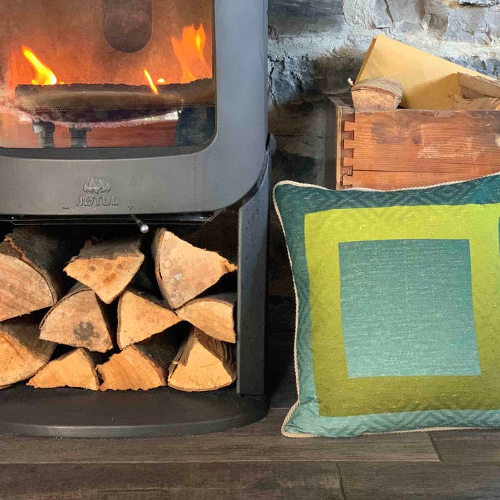 Almofada de linho de algodão estampada com armações sombreadas em verde e gasolina Cod 515 por atacado de C.C.&Co.Srl