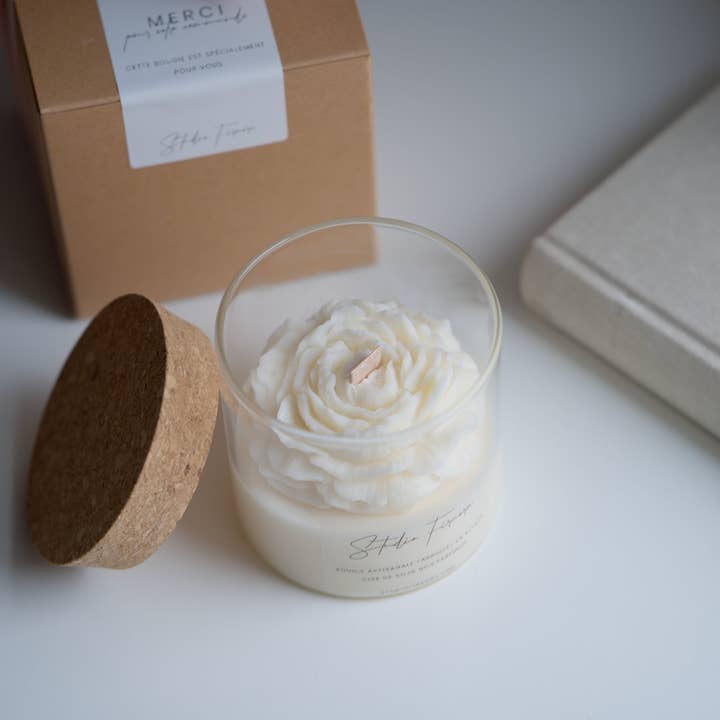 ODE FLOWER Candle - soy wax and other Purchase Wholesale gebrauchter oder alter bücher. Free Returns & Net 60 Terms on Faire trending on Faire.