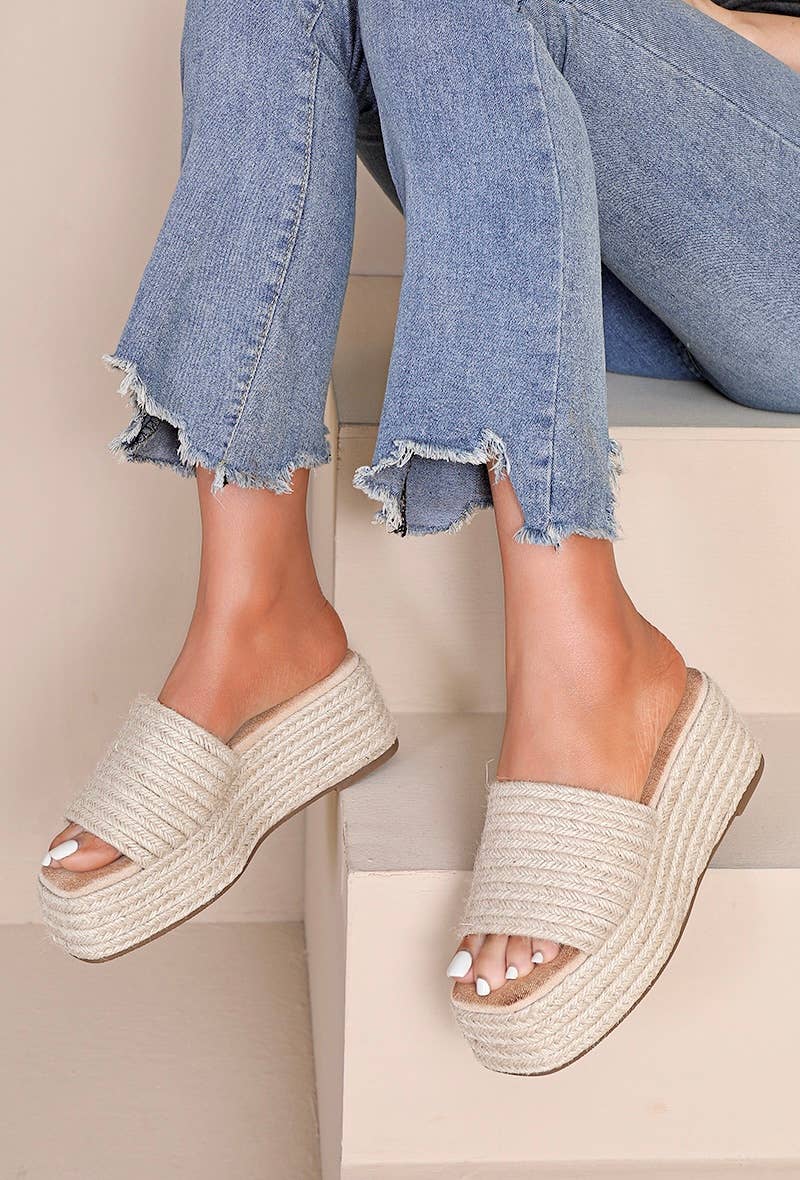 Joia Paris - Wholesale Clogs - Women's - Trendy platform wedge mule in straw JN-723